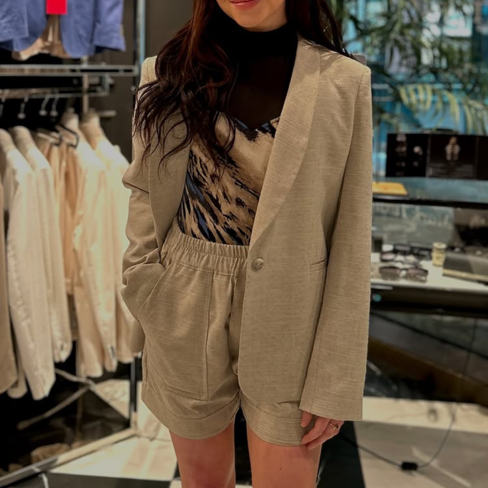 Lnianie szorty w garniturze z marynarką