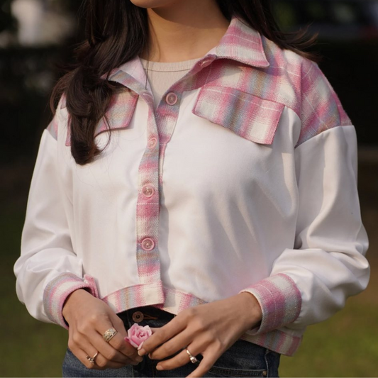 Kurtka z kołnierzem w kratkę